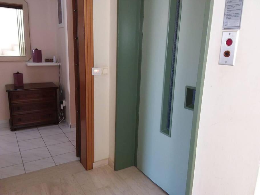 Appartement 02 - Spacious At The Heart Of The City *